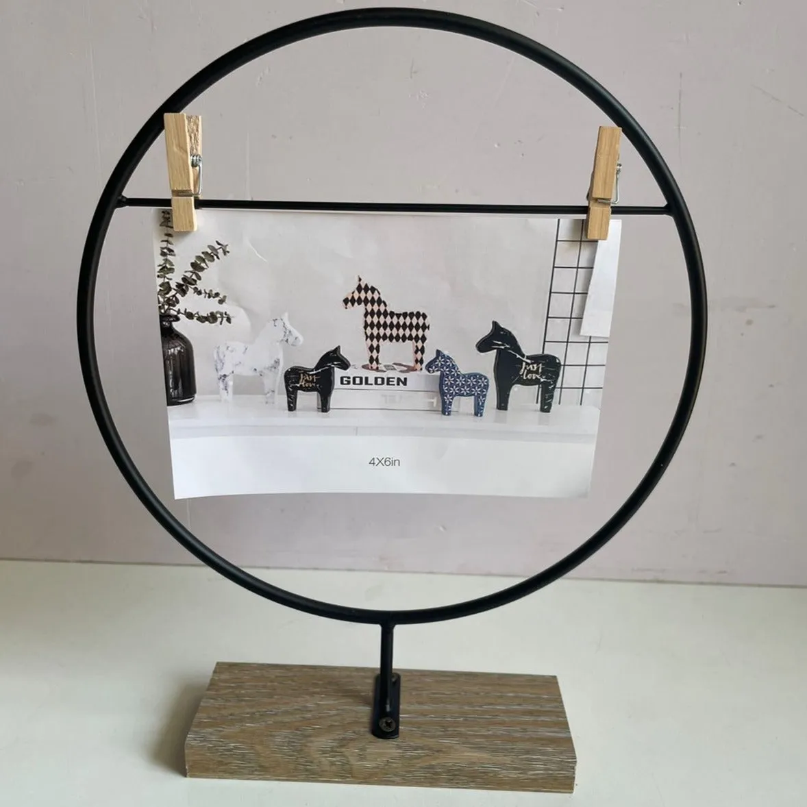 Black Metal Photo Frames With Wooden Clips By APT