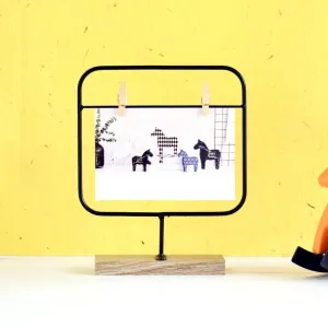 Black Metal Photo Frames With Wooden Clips By APT